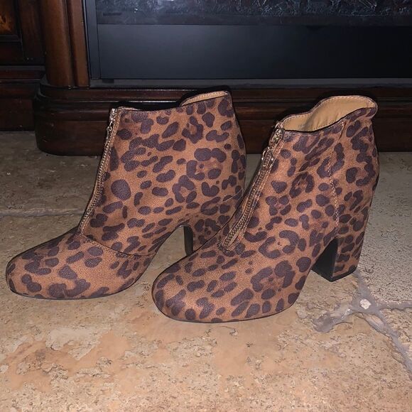 Leopard Printed Boots   - Picture 1 of 7